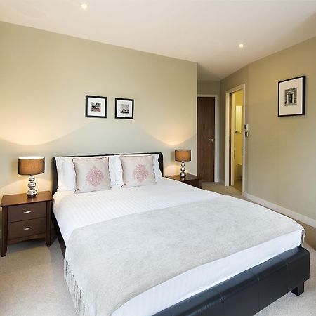 Victoria One Apartment London Bagian luar foto