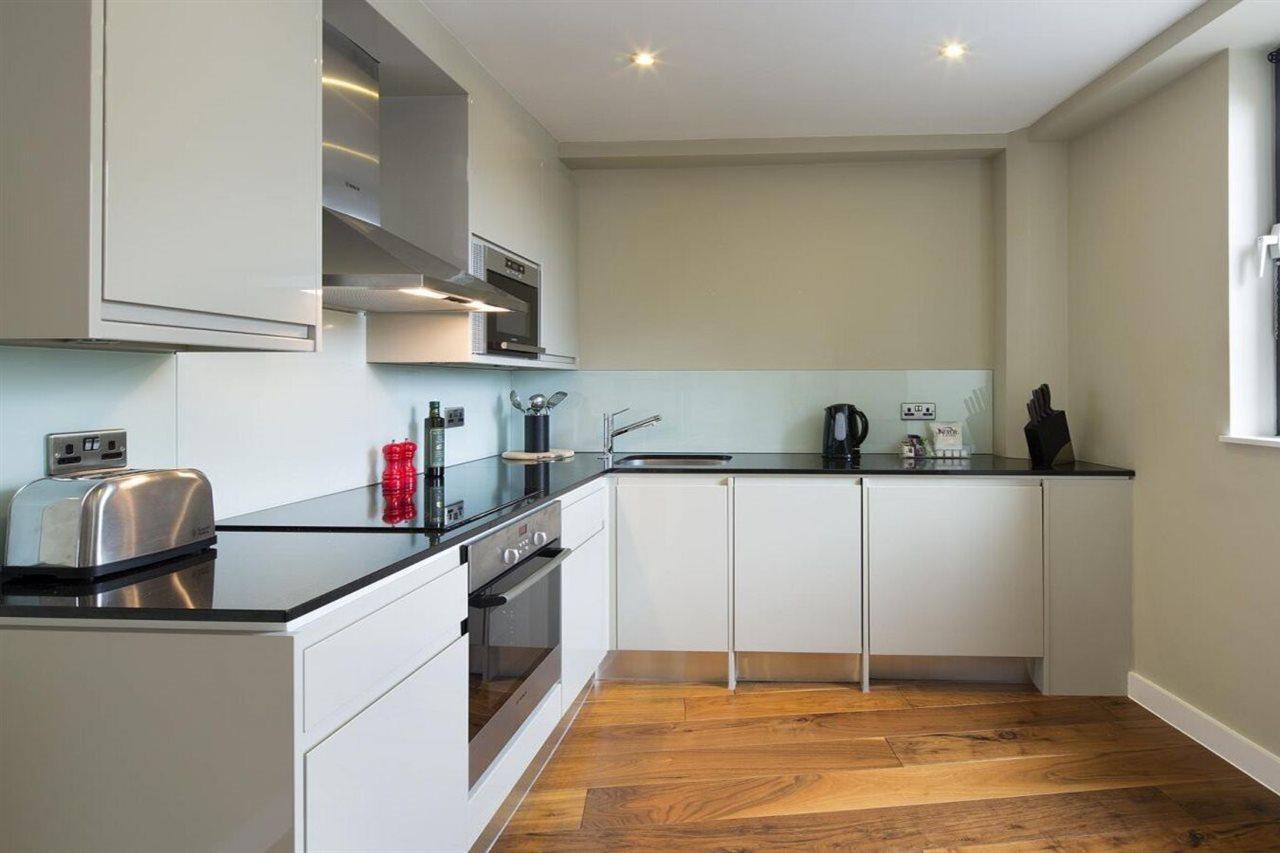Victoria One Apartment London Bagian luar foto