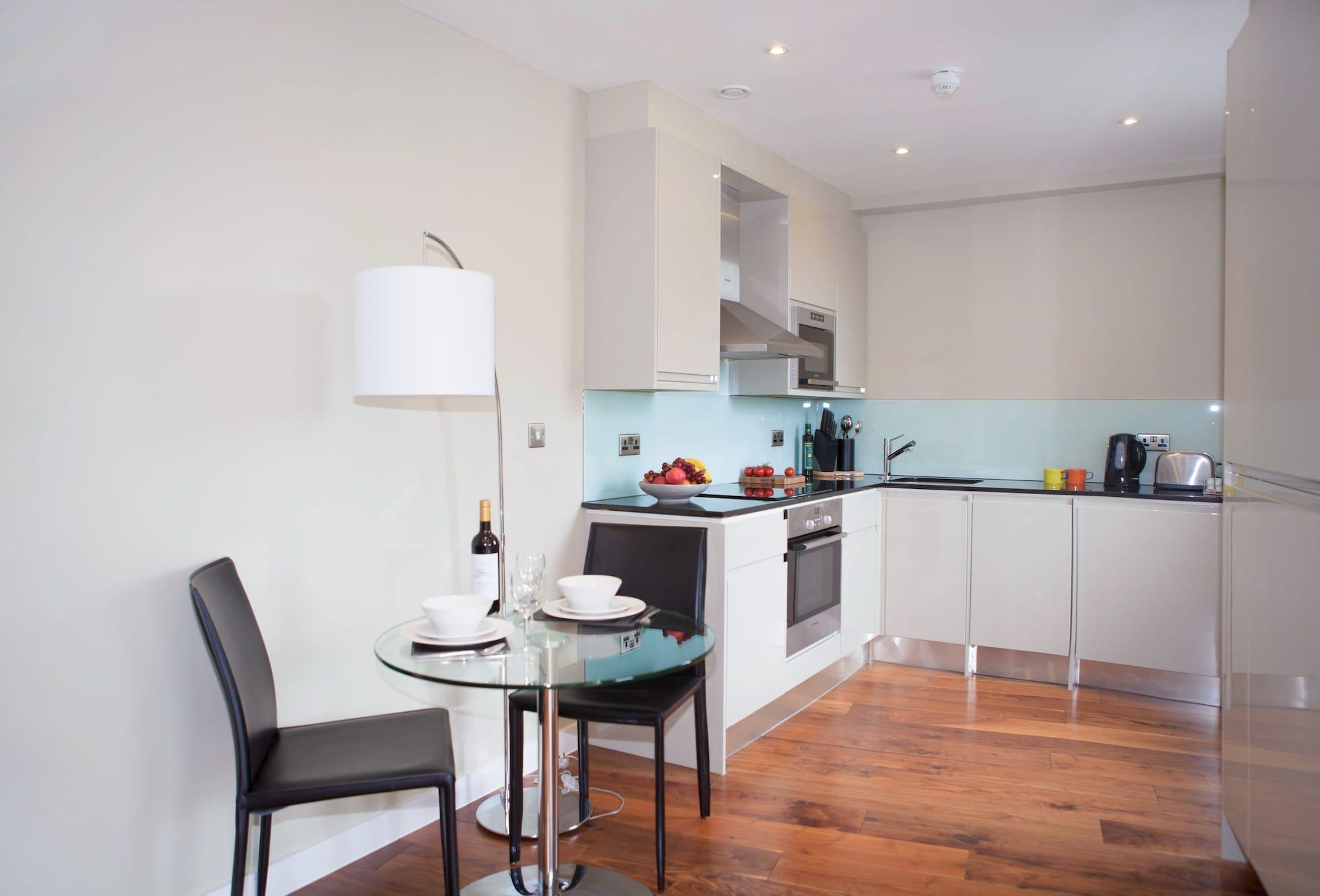 Victoria One Apartment London Bagian luar foto
