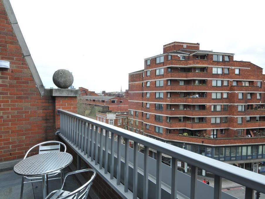 Victoria One Apartment London Bagian luar foto