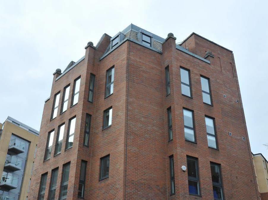 Victoria One Apartment London Bagian luar foto
